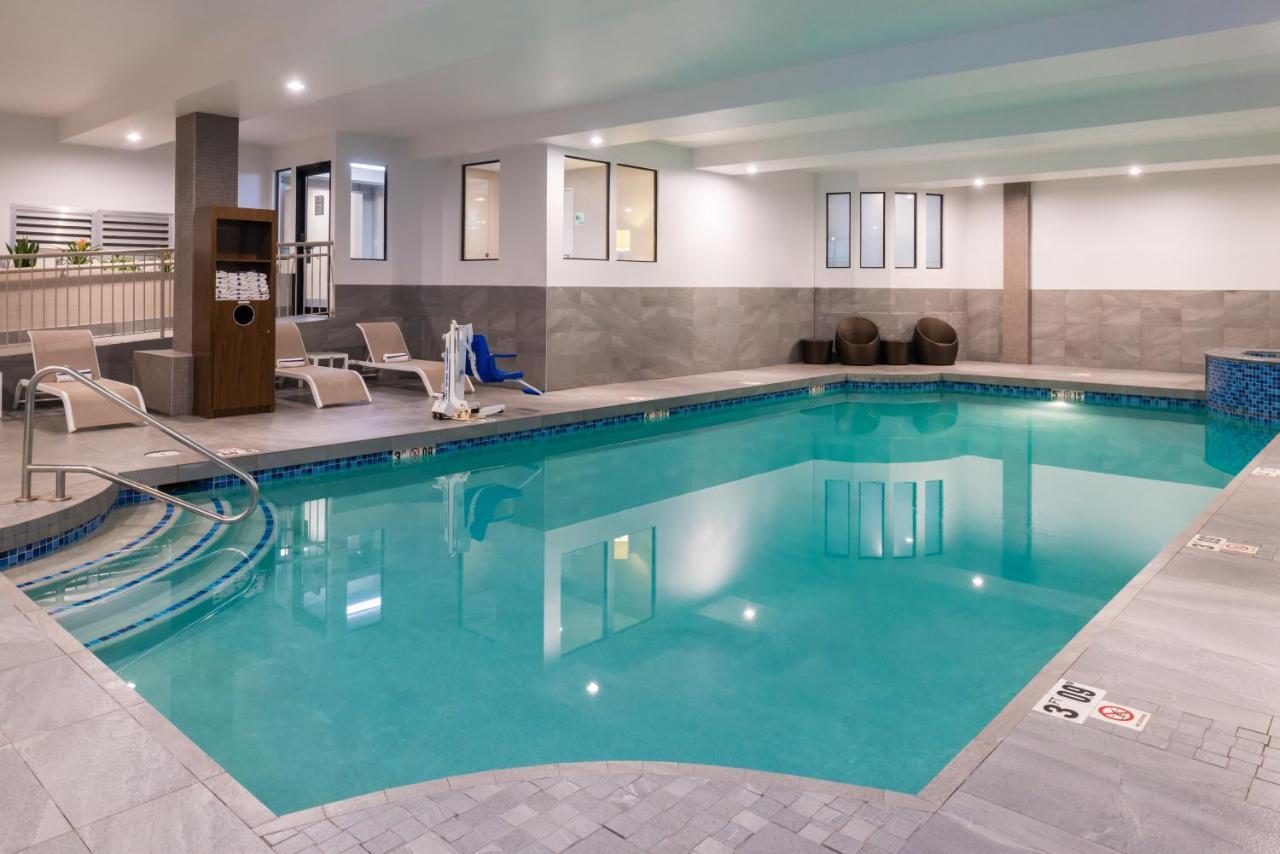Holiday Inn Concord Downtown, An Ihg Hotel Екстер'єр фото