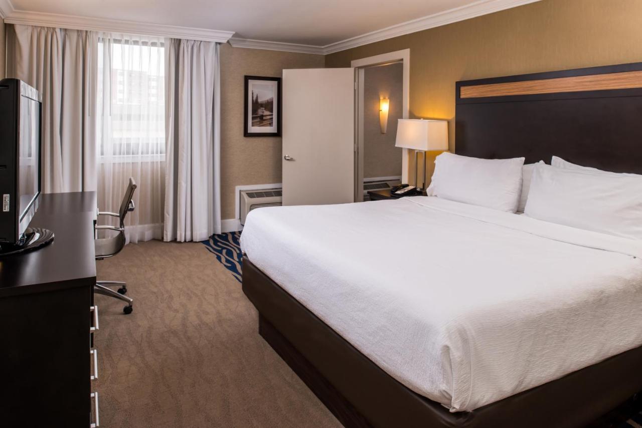 Holiday Inn Concord Downtown, An Ihg Hotel Екстер'єр фото