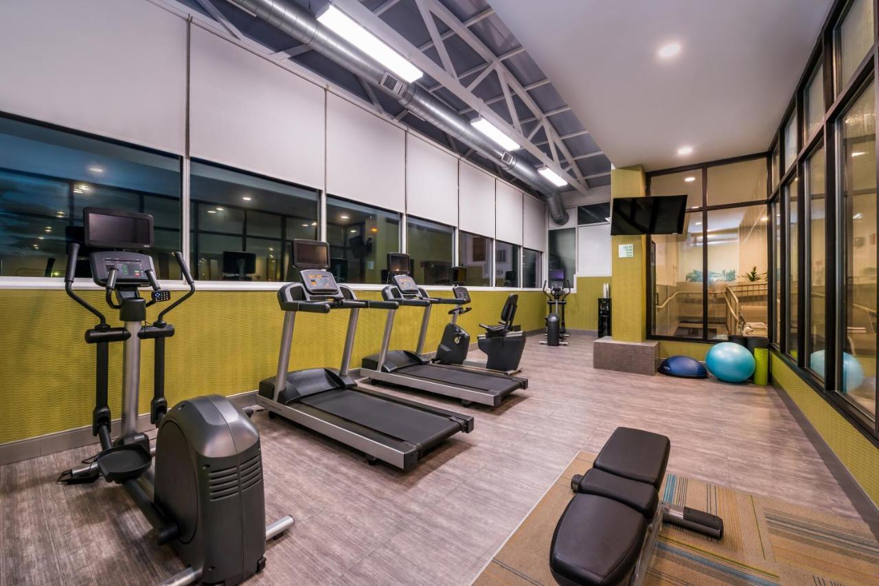 Holiday Inn Concord Downtown, An Ihg Hotel Екстер'єр фото