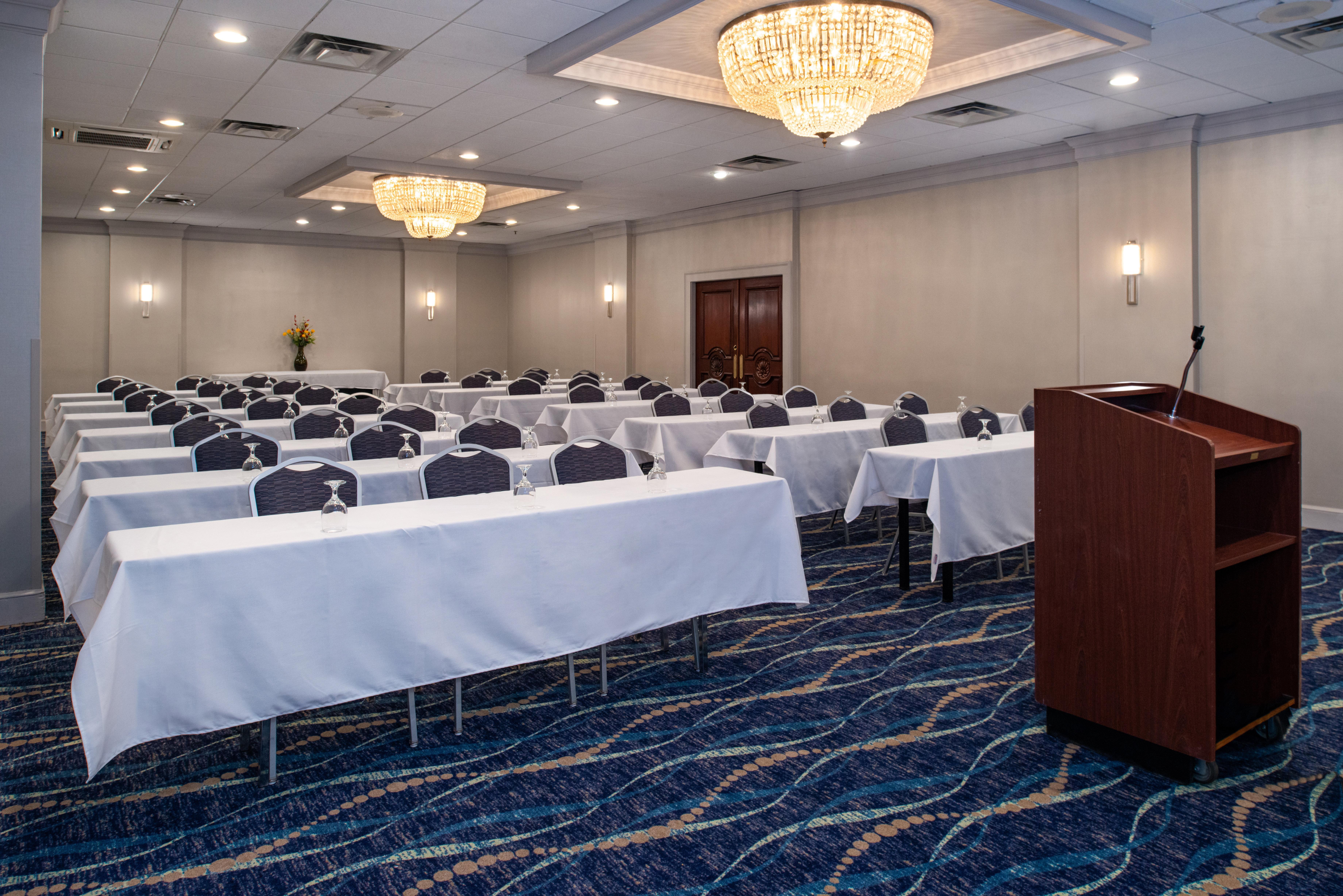 Holiday Inn Concord Downtown, An Ihg Hotel Екстер'єр фото