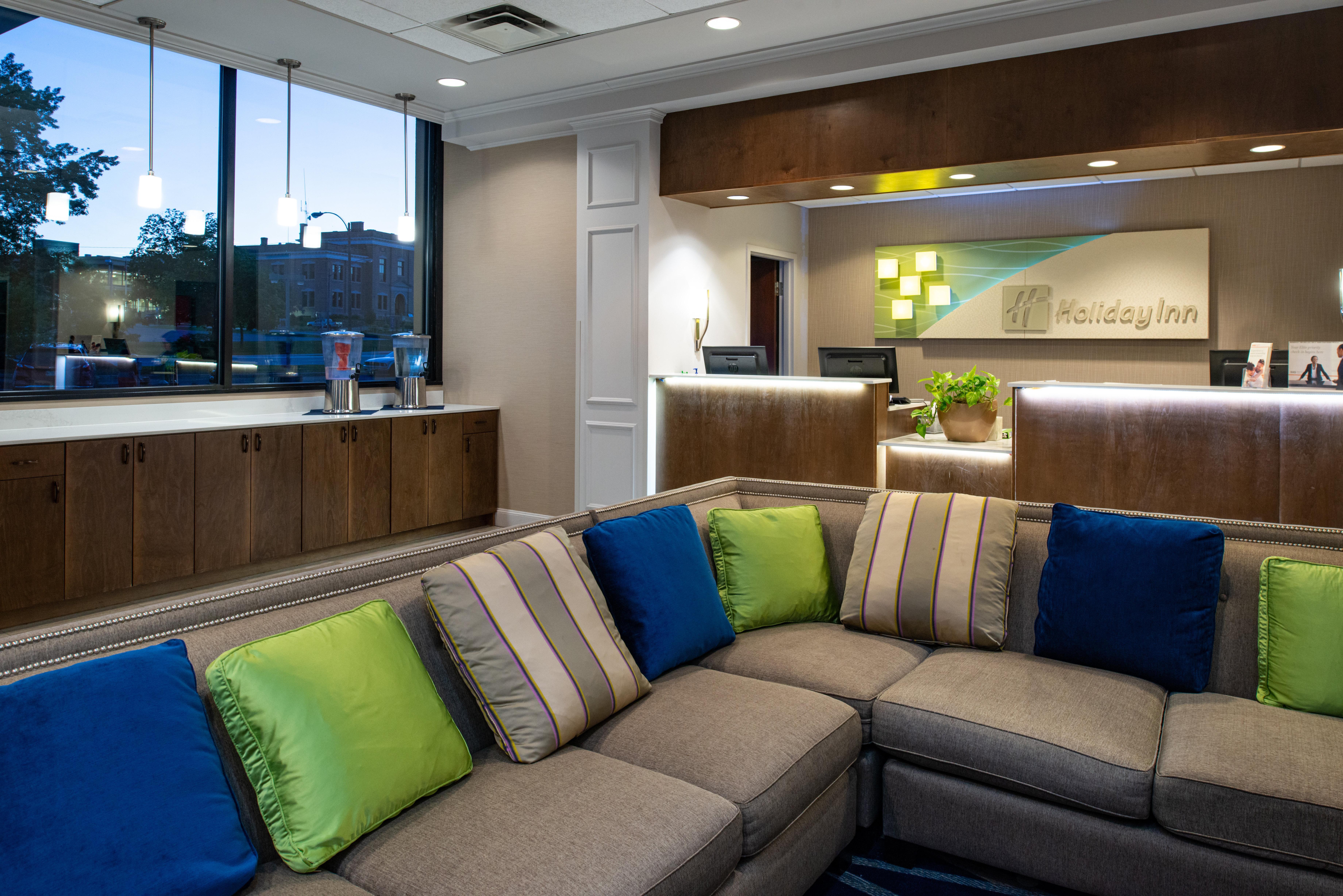 Holiday Inn Concord Downtown, An Ihg Hotel Екстер'єр фото