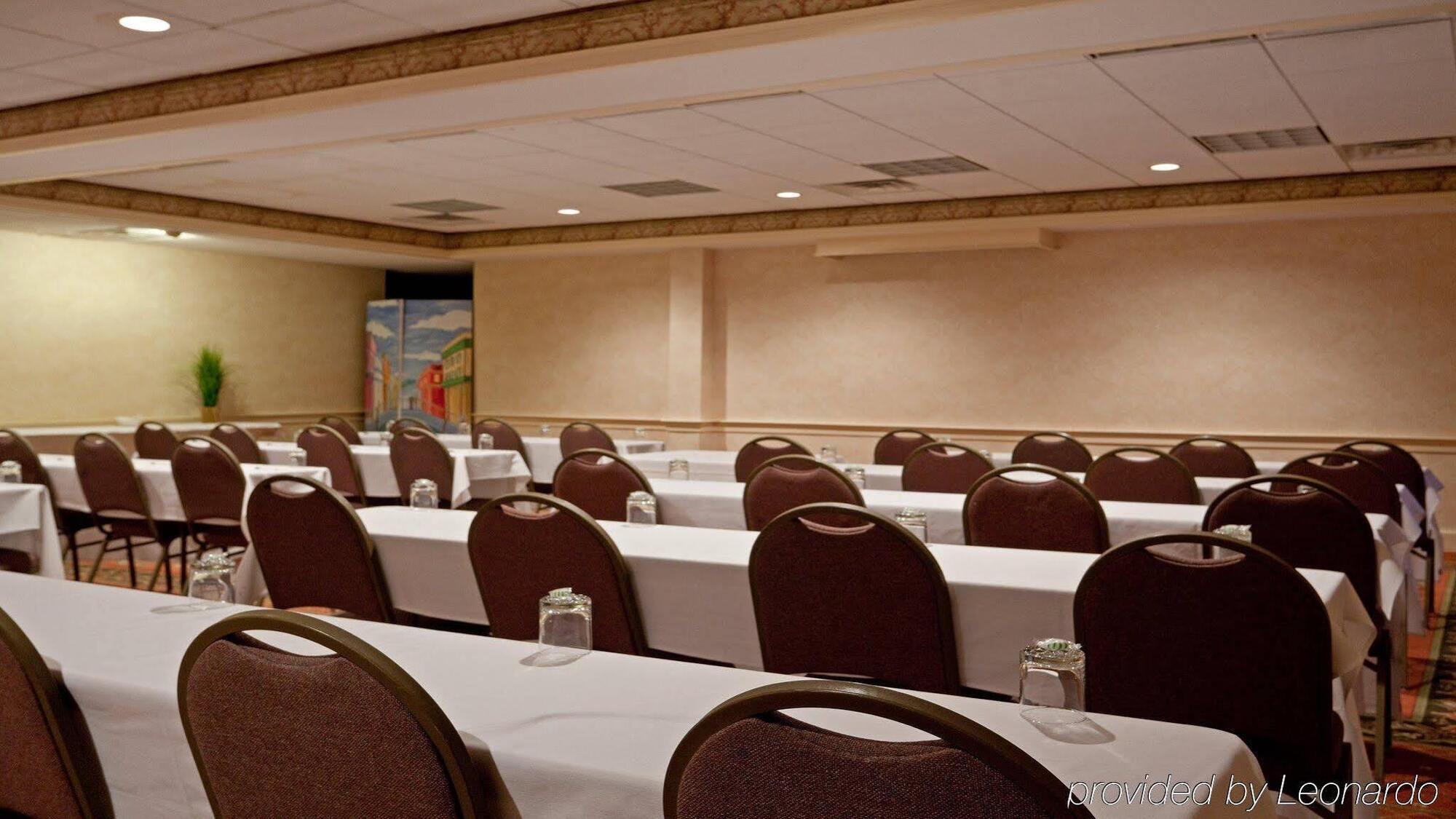 Holiday Inn Concord Downtown, An Ihg Hotel Екстер'єр фото