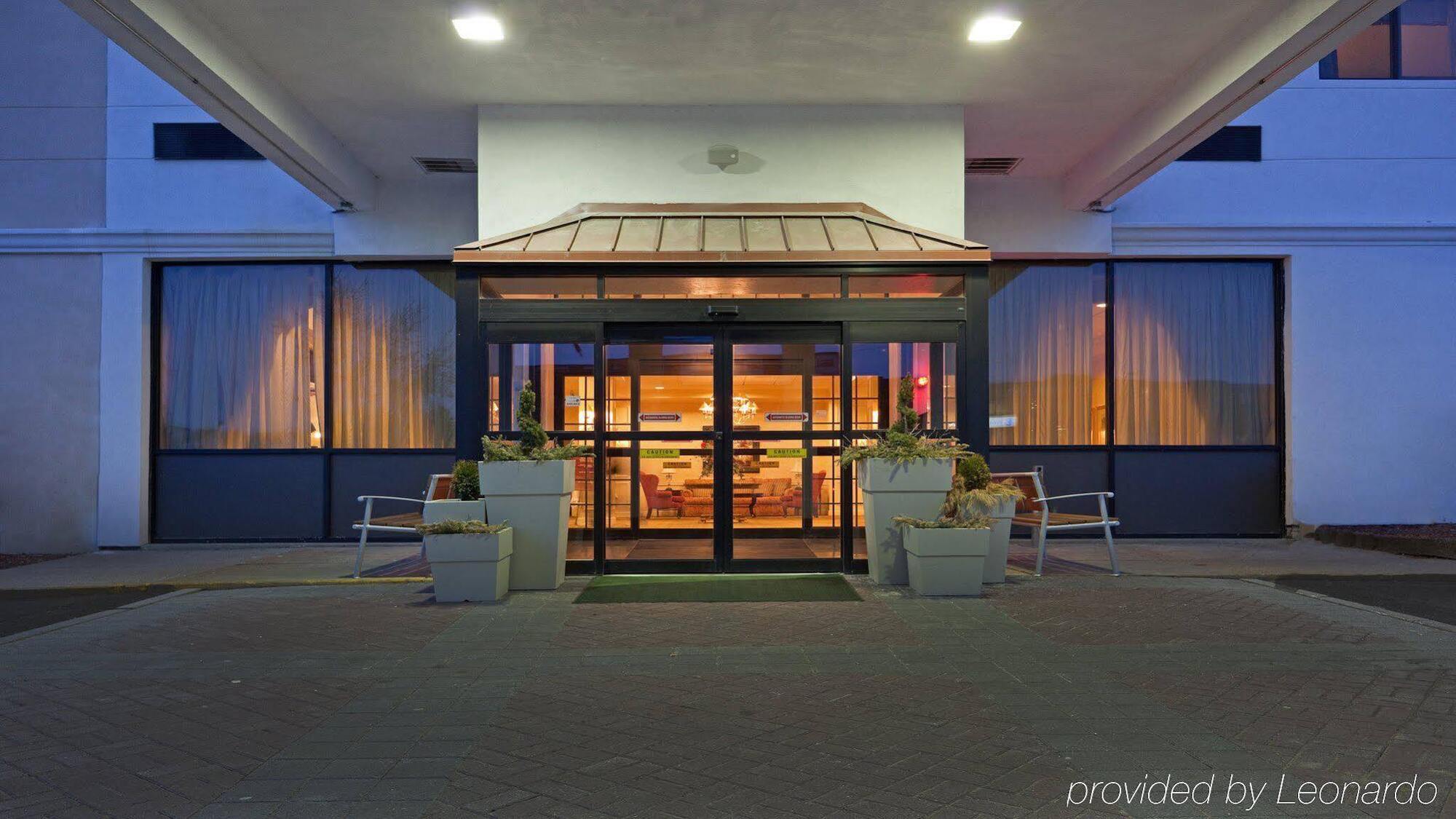 Holiday Inn Concord Downtown, An Ihg Hotel Екстер'єр фото